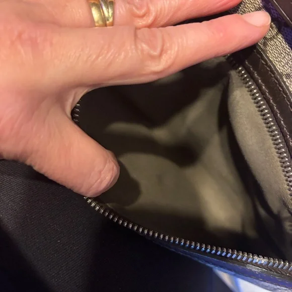 Gucci Beige and Brown GG Pattern Messenger Bag - Picture 5 of 17